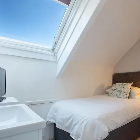 Dunedin 4* Penzance